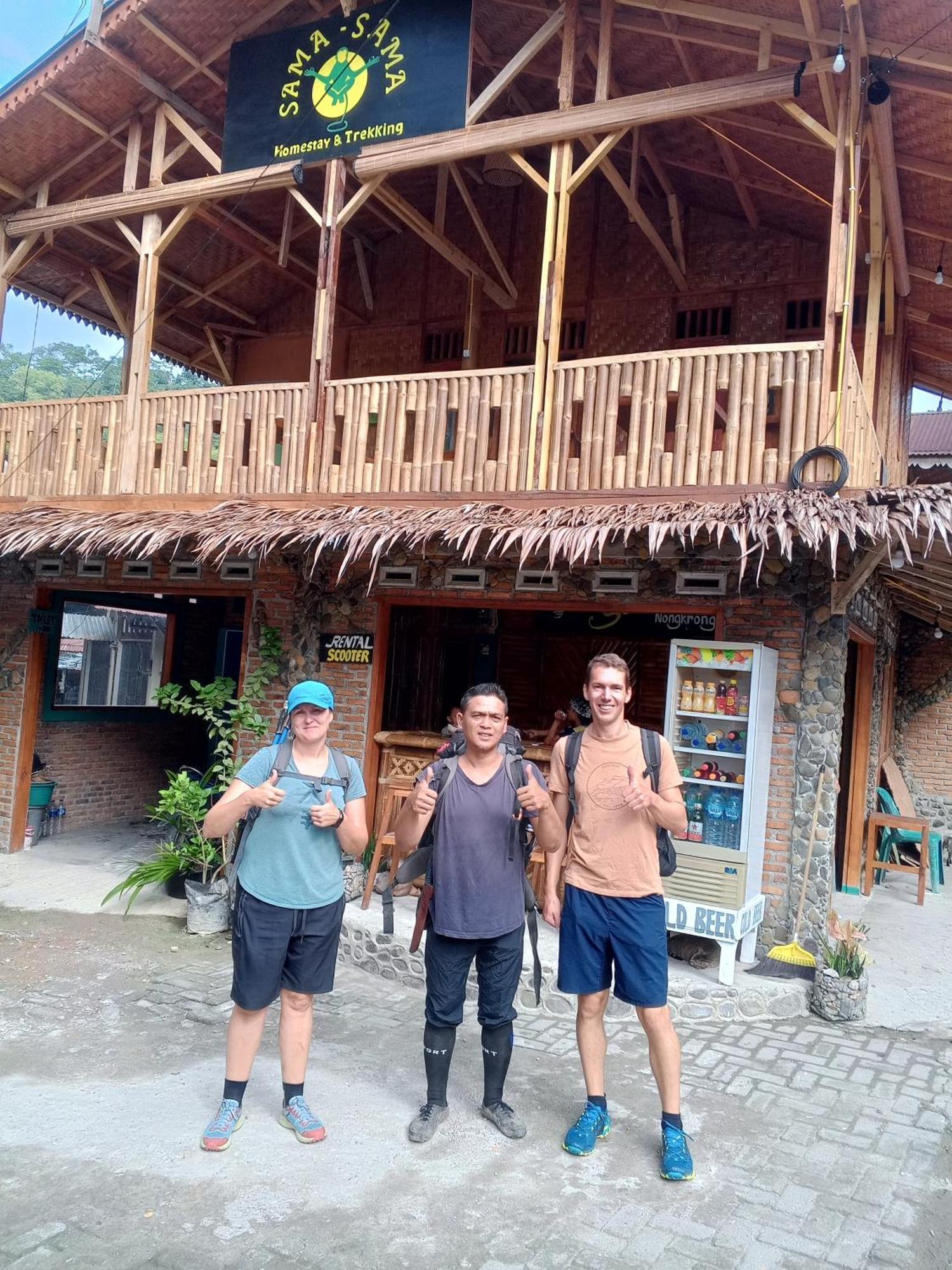 Sama Sama Homestay & Trekking Only Stay Here Book Trekking And Transport With Us Bukit Lawang Eksteriør bilde
