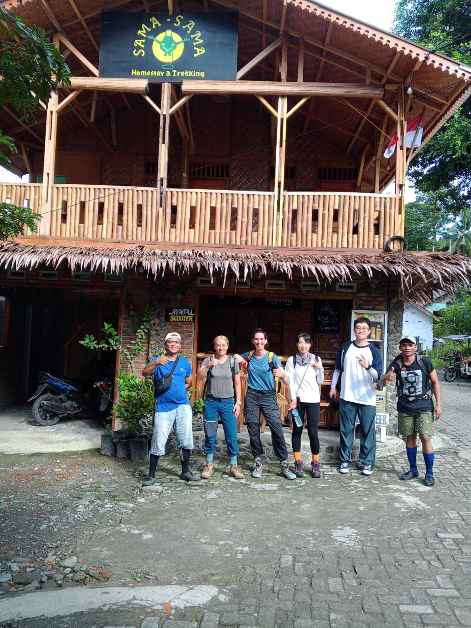 Sama Sama Homestay & Trekking Only Stay Here Book Trekking And Transport With Us Bukit Lawang Eksteriør bilde