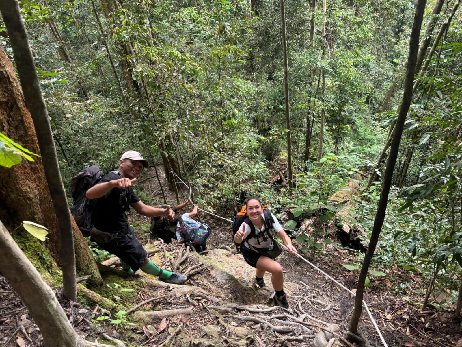 Sama Sama Homestay & Trekking Only Stay Here Book Trekking And Transport With Us Bukit Lawang Eksteriør bilde