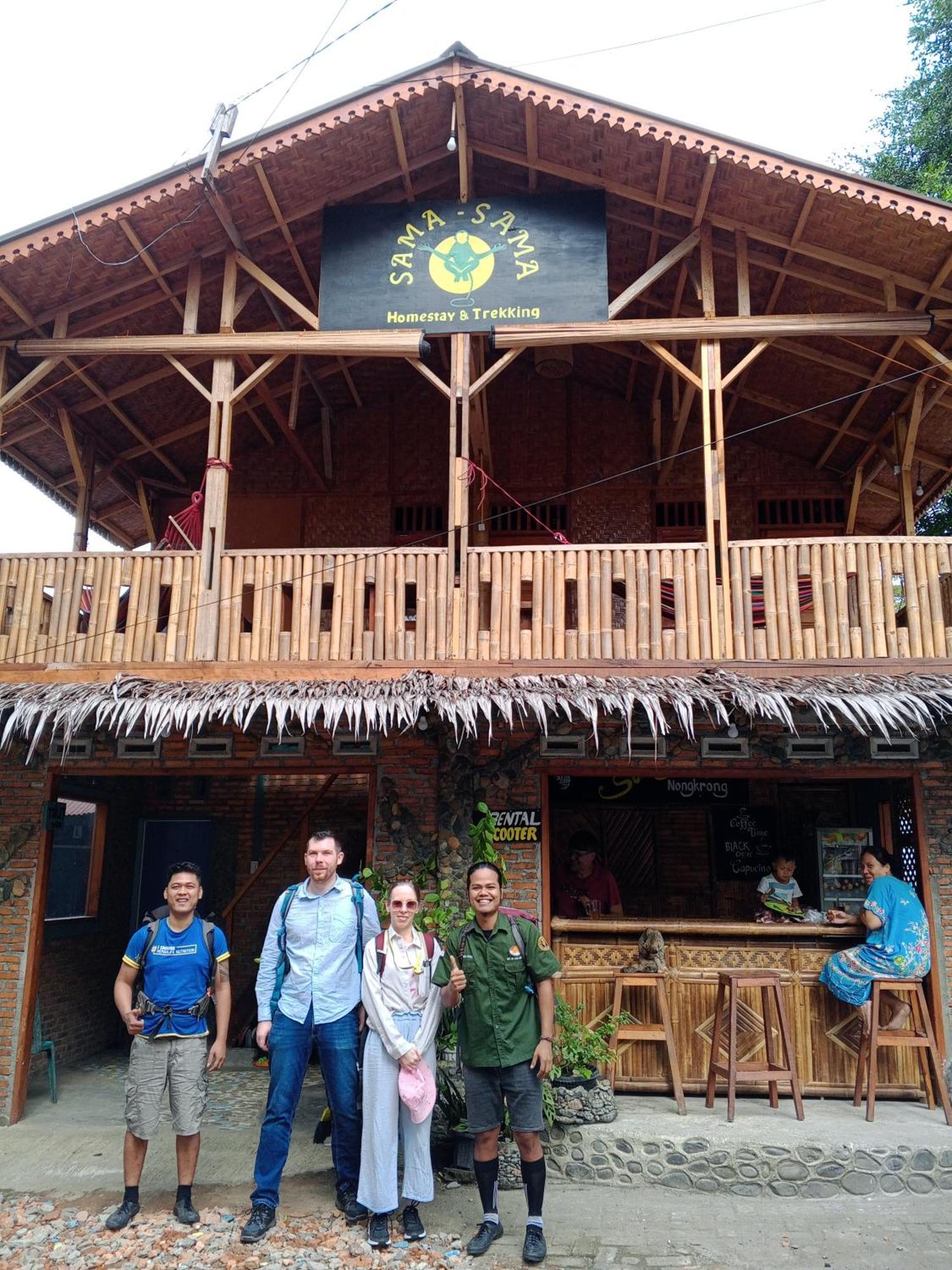 Sama Sama Homestay & Trekking Only Stay Here Book Trekking And Transport With Us Bukit Lawang Eksteriør bilde
