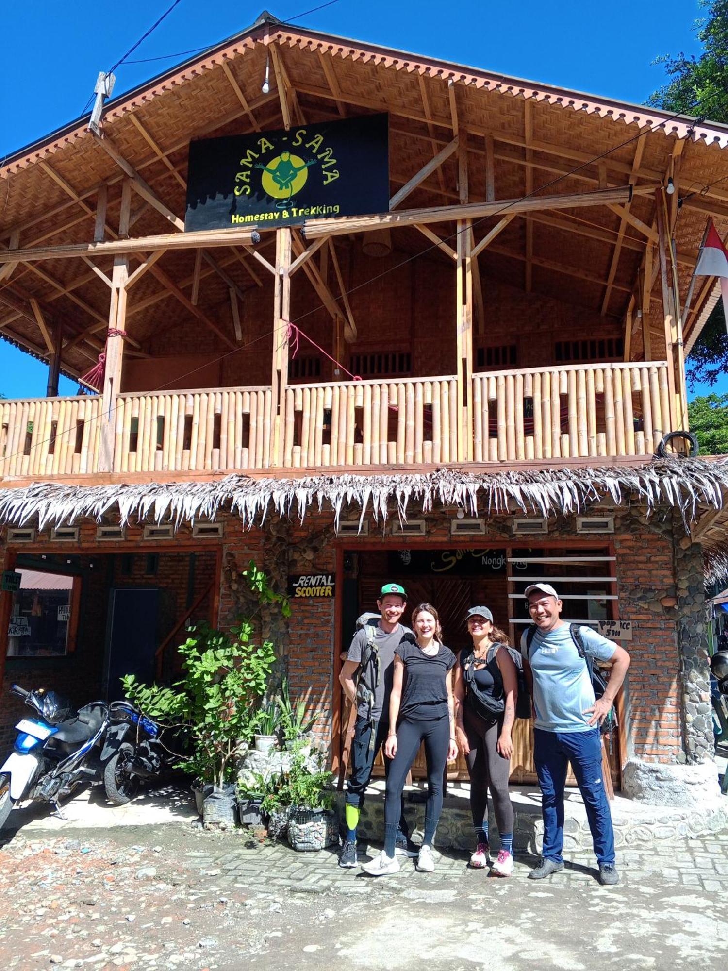 Sama Sama Homestay & Trekking Only Stay Here Book Trekking And Transport With Us Bukit Lawang Eksteriør bilde