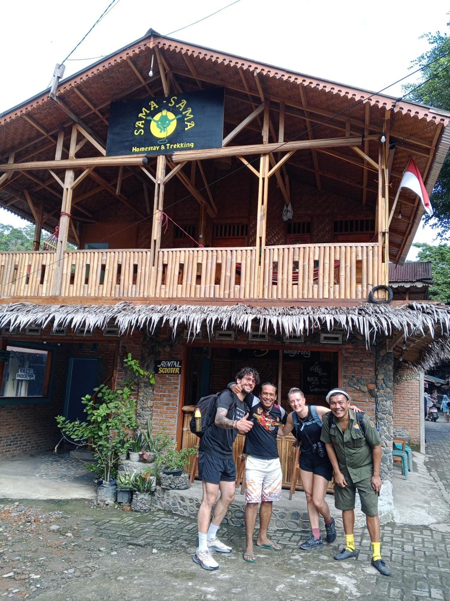 Sama Sama Homestay & Trekking Only Stay Here Book Trekking And Transport With Us Bukit Lawang Eksteriør bilde